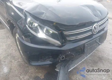 2017 Volkswagen Tiguan 2.0T Wolfsburg Edition z USA, uszkodzony, nr VIN WVGSV7AX5HK031433